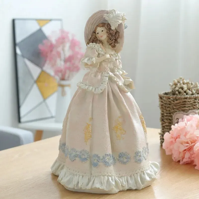 European Victorian Girl Beauty - Nutcracker Figurine recensie en prijs